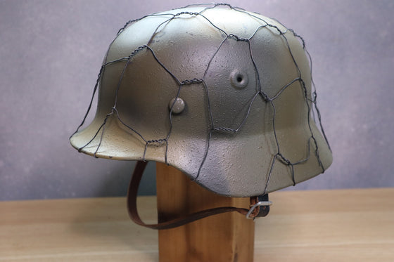 WW2 German M40 Camo Helmet With Normandy Chicken Wire 58CM Liner.