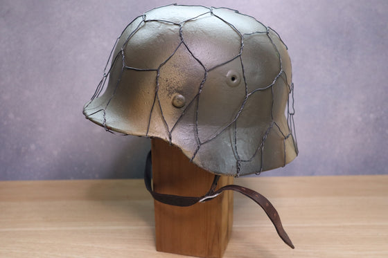WW2 German M40 Camo Helmet With Normandy Chicken Wire 59CM Liner.
