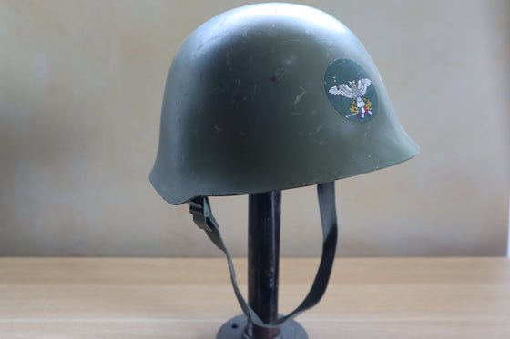 Yugoslavian Air Force M59/85 Helmet, Excellent Condition WITH Manual.