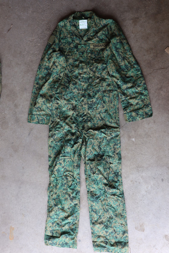 Singaporean Camouflage Coveralls, Size Medium.