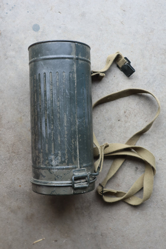 WW2 Repro German M38 Gas Mask Can used in Reveille