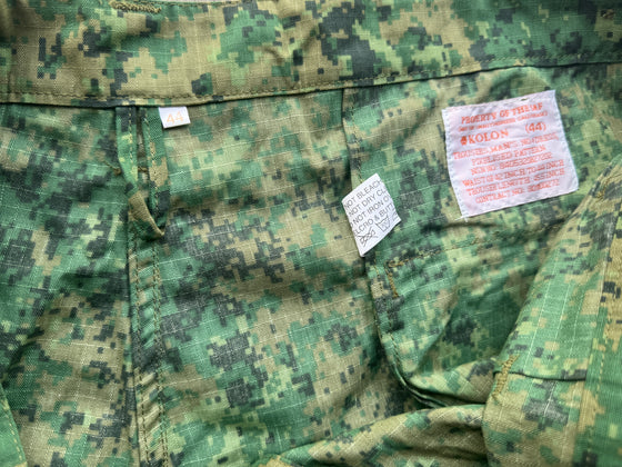 Singaporean M2009 Digital Camo Field Pants, size 44" Waist