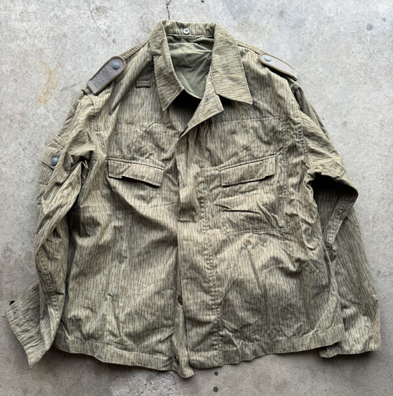 East German Strichtarn Field Shirt with Cadet Rank, Size G60 (XXL)
