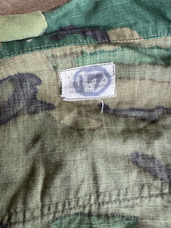 U.S. Vietnam ERDL Brown Dominant Jungle Fatigue Shirt, size XL-Regular.