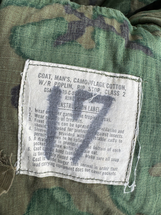 U.S. Vietnam ERDL Brown Dominant Jungle Fatigue Shirt, size XL-Regular.