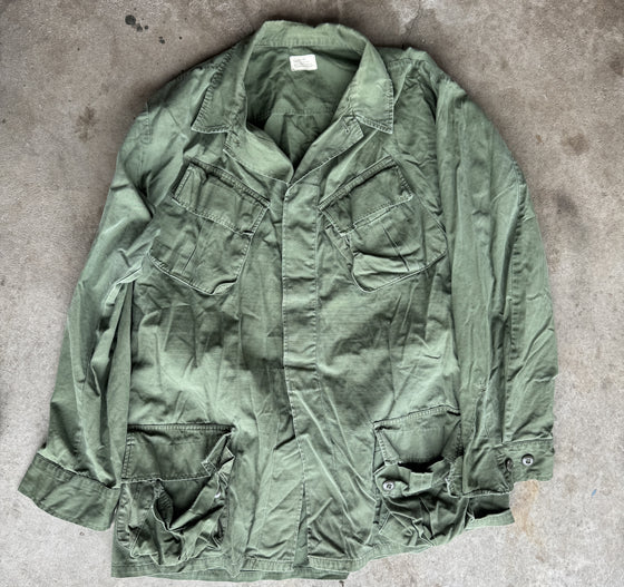 U.S. Vietnam Jungle Fatigue Shirt- Size Large-Long