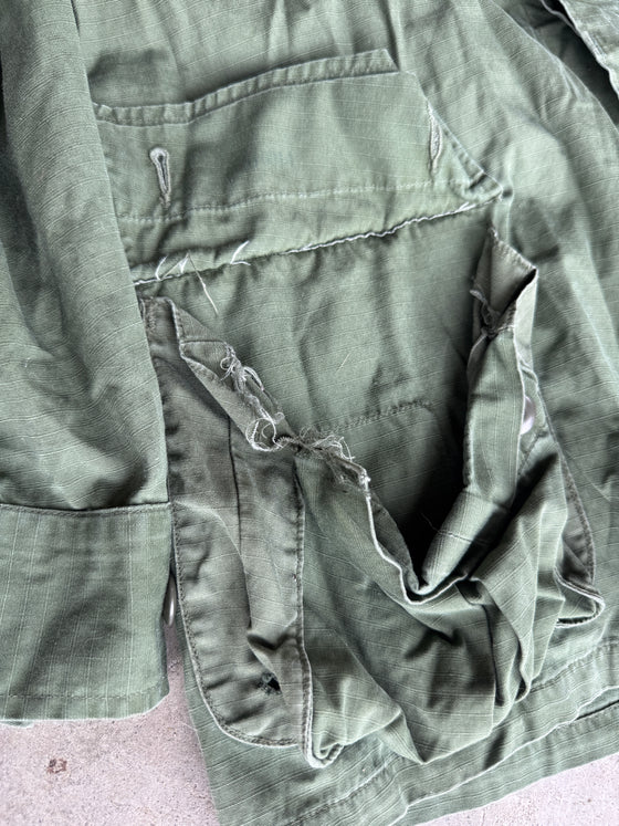 U.S. Vietnam Jungle Fatigue Shirt- Size Large-Long