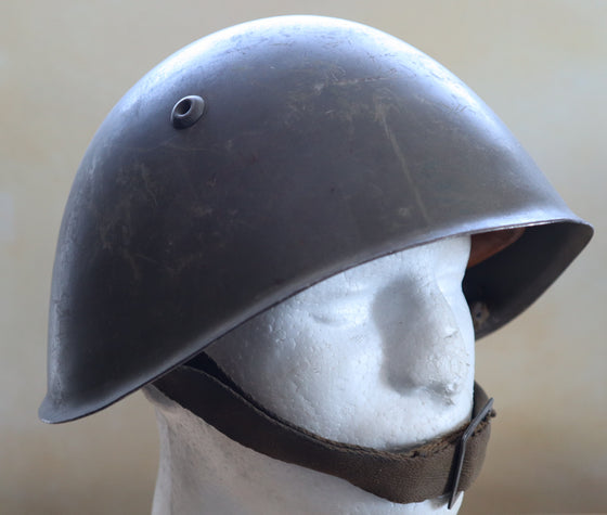 Italian M33 Steel Helmet- Used- Size 58CM